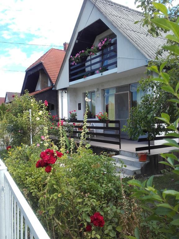Janos Nyaralo Villa Balatonmáriafürdő Exterior foto